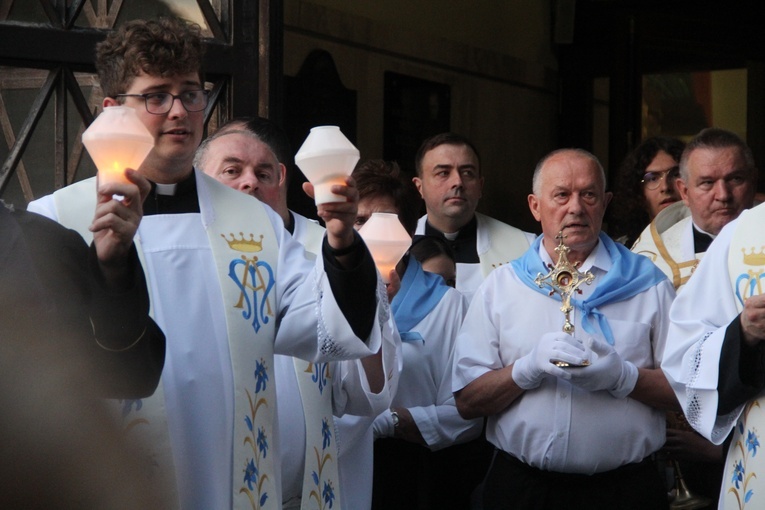 Brzesko. Wprowadzenie relikwii św. Andrzeja Boboli