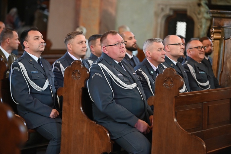 Poświęcenie i oddanie sztandaru Aresztu Śledczego w Świdnicy