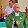 Kapłan został doceniony za 38 lat posługi w parafii św. Jana Chrzciciela.