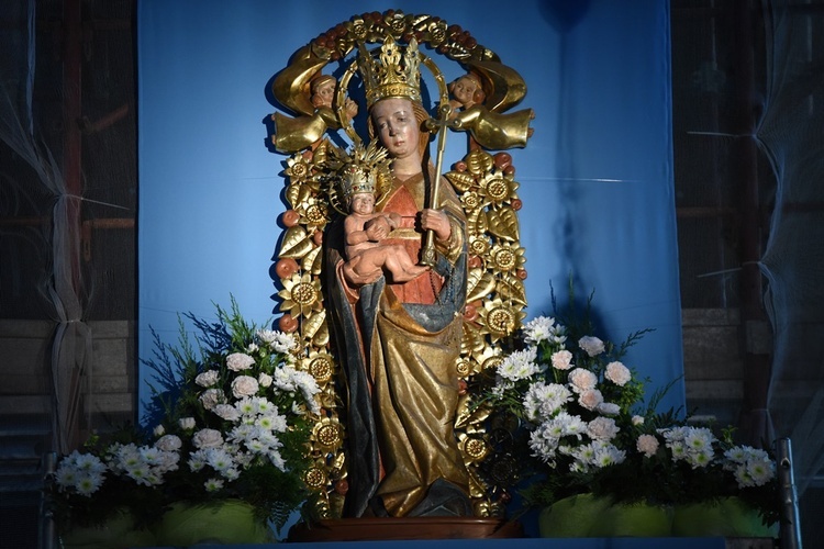 Figura Matki Bożej w Przeczycy.