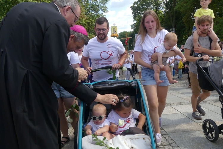 Powitanie 38. Pieszej Pielgrzymki Dekanatu Andrychowskiego na Jasnej Górze - 2023