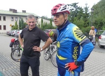 Dwóch dziekanów - ks. Kazimierz Walusiak i ks. Jerzy Musiałek - towarzyszyło w tym roku rowerowym pielgrzymom na Jasną Górę.