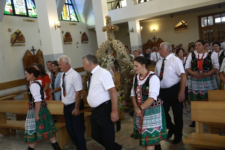 Wieńce z sanktuarium w Borkach