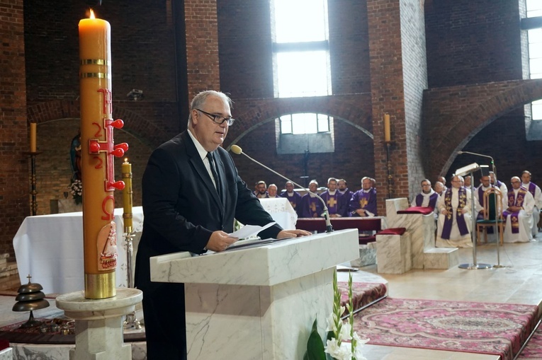 Pogrzeb śp. ks. infułata Pawła Pyrchały - cz. 1