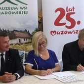 Ilona Jaroszek, Rafał Rajkowski (z lewej) i Grzegorz Dresler.