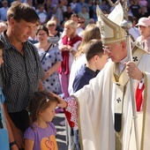 Abp Jędraszewski: Obrona małżeństwa i rodziny to nasze zadania we współczesnym świecie