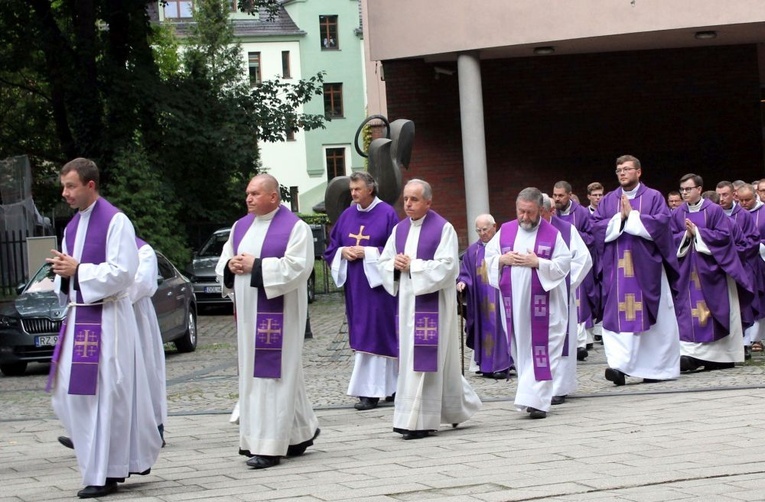 Uroczystości pogrzebowe śp. bp. Jan Wieczorka