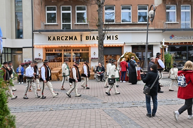 Męski Różaniec na Krupówkach 