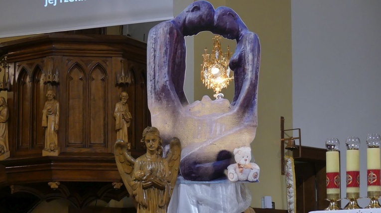 W Dniu Dziecka Utraconego od lat spotykają się na modlitwie także wierni parafii Najświętszej Maryi Panny Wspomożycielki Wiernych w Czechowicach-Dziedzicach.