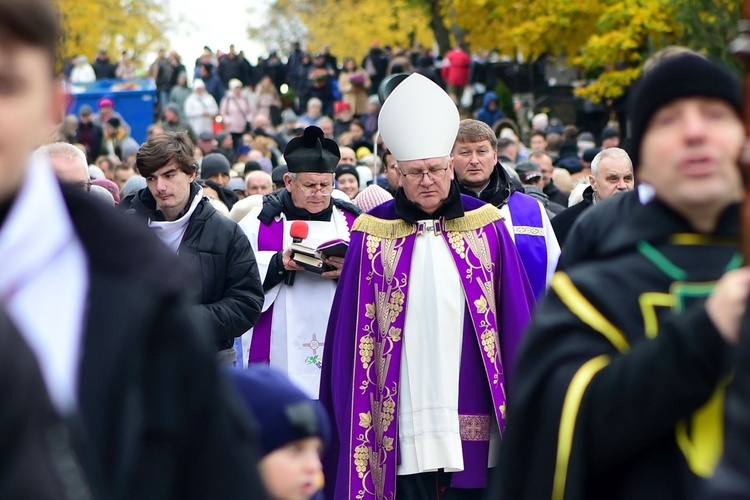 Olsztyn. Uroczystość Wszystkich Świętych