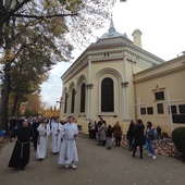 Nabożeństwo na legnickiej nekropolii