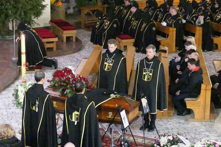 Pogrzeb śp. Piotra Jędrzejki - komandora Rycerzy św. Jana Pawła II