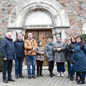 Kościół to nie tylko mury, ale przede wszystkim ludzie. Wiedzą o tym dobrze tutejsi wierni.