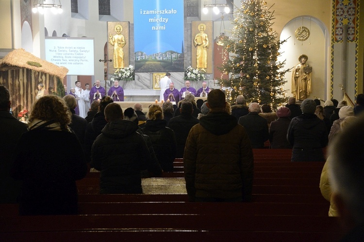 Msza św. żałobna za zmarłego papieża Benedykta XVI