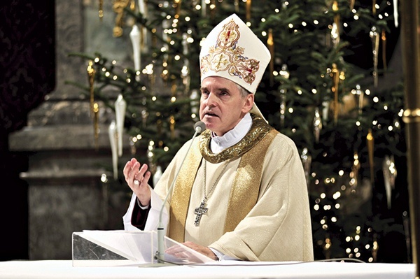 ▲	Okolicznościową homilię wygłosił biskup sandomierski.