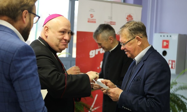 Opłatkowe życzenia złożyli sobie także bp Piotr Greger i prezes Piotr Ryszka.