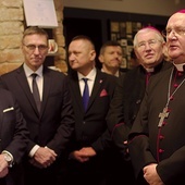 Obchody koordynuje komitet honorowy,  którego przewodniczącym jest arcybiskup.
