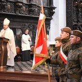 Mszę św. odprawił i słowo Boże wygłosił bp Piotr Przyborek.