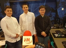 Katowice. Uczniowie wygrali w esporcie komputery dla szkoły