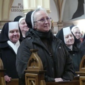 S. Natalia Wałach referentka ds. instytutów życia konsekrowanego dla zakonów i zgromadzeń żeńskich i siostry posługujące w diecezji w Wilamowicach.