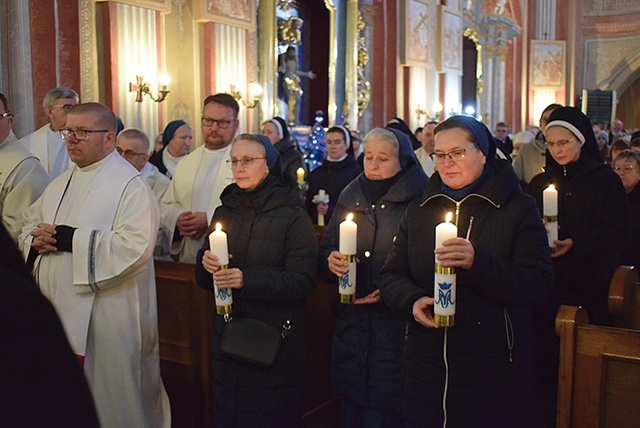 ▲	Wspólna modlitwa zgromadziła braci i siostry z całej diecezji.