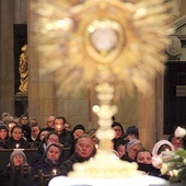 Spotkanie „Światło w mieście” rozpoczęły Nieszpory i modlitwa uwielbienia w katedrze wrocławskiej.