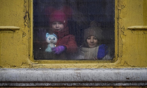Szef MSZ Ukrainy: masowe uprowadzenia dzieci przez Rosję to ludobójstwo