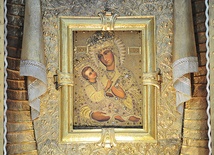 	Oryginał można oglądać w Muzeum Wołyńskiej Ikony w Łucku. Na zdjęciu: cudowny wizerunek czczony w sanktuarium Narodzenia NMP w Chełmie.
