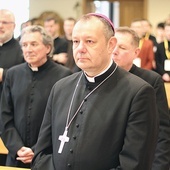 	Biskup nominat Piotr Wawrzynek.