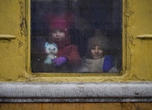 Dzieci wywiezione do Rosji: przez kilka godzin puszczano nam rosyjski hymn, szturchano, straszono szpitalem psychiatrycznym