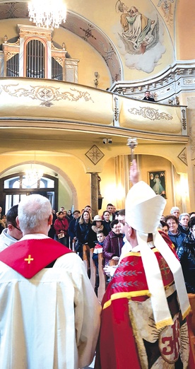 Biskup gliwicki przewodniczył obrzędom inauguracji instrumentu.