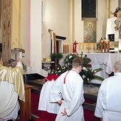 Przed Mszą św. odbyła się procesja rezurekcyjna.