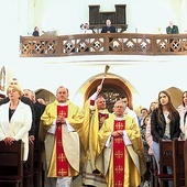 Poświęcenie odbyło się podczas wizytacji kanonicznej w parafii.