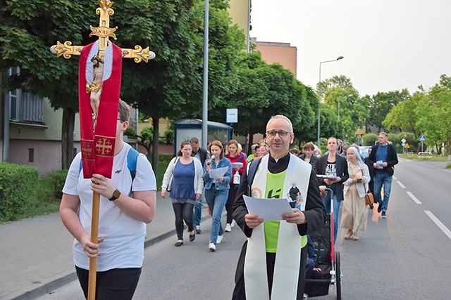 	Ok. 40 osób uczestniczyło w modlitwie na wzór Drogi Krzyżowej.