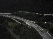 Włochy zapowiadają skargę na Austrię do TSUE za nocną blokadę przejazdu ciężarówek przez Brennero