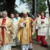 ▲	O wartości posługiwania przy ołtarzu mówił metropolita lubelski.