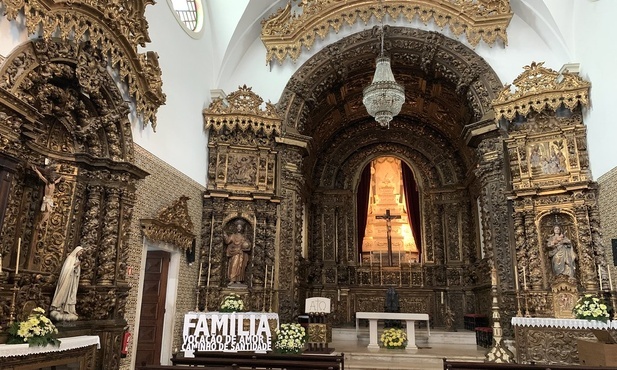 Burmistrz portugalskiego Aveiro walczy z tradycją czuwania w kościołach przy ciałach zmarłych