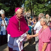 	Abp Adrian Galbas i bp Wiesław Lechowicz wśród uczestników spotkania.