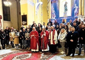 W marcu w głogowskim kościele pw. św. Mikołaja sakramentu Ducha Świętego dorosłym udzielił bp Paweł Socha.