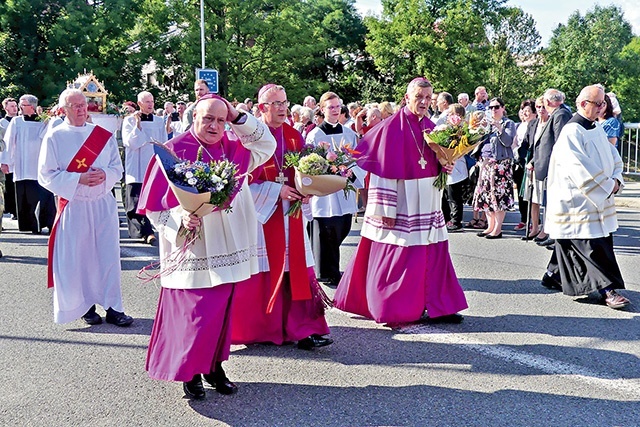 Biskupi i wierni, Polacy i Czesi, modlili się razem w Cieszynie.