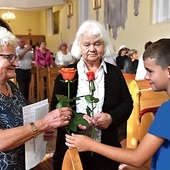 14 września swoje 15-lecie świętował Klub Seniora  „Kwiat Jesieni” z Sulęcinia. O życzeniach dla jubilatów  nie zapomniała miejscowa młodzież.