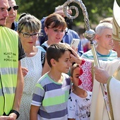 ▲	Wydarzeniu towarzyszyły słowa Jana Pawła II: „Miłość, która jest gotowa oddać życie, nie zginie”.  Pod takim hasłem w przyszłym roku w diecezji będzie przebiegała peregrynacja relikwii błogosławionych Ulmów.