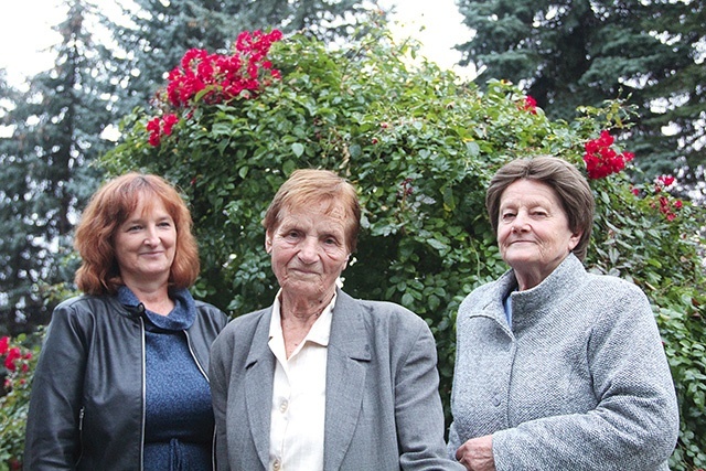 ▲	Od prawej: Maria Kopala, Stanisława Wytrwał i Jolanta Wolicka. 