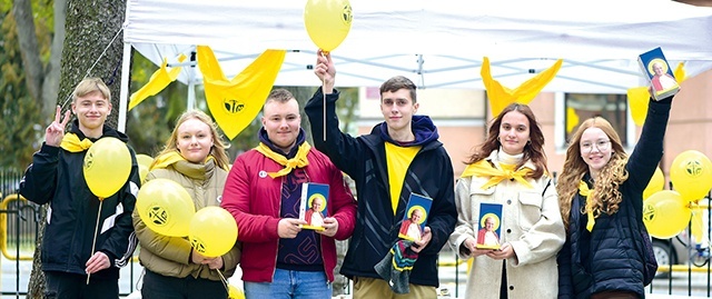 	– Ten dzień to wyraz naszej wdzięczności za pontyfikat papieża Polaka – podkreślają stypendyści.