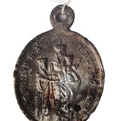 Artefakty odnalezione w miejscach wykopalisk można oglądać na wystawie „Okruchy przeszłości”.