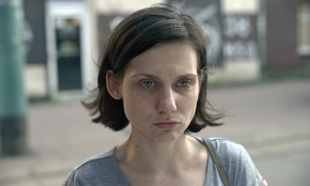 Małgorzata Gorol stworzyła w filmie przejmującą postać kobiety, która wbrew przeciwnościom losu do końca walczy o rodzinę. 