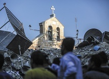 Zbombardowany przez izraelskie lotnictwo kościół prawosławny pw. św. Porfiriusza w Gazie. Ukrywali się tam cywilni mieszkańcy miasta.