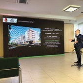 Projekt planowanej inwestycji zaprezentował Tomasz Gunia.