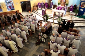 Był to 10. pogrzeb duchownego diecezji płockiej w tym roku.