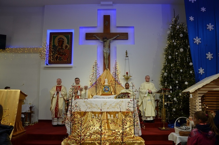 Wydarzenie rozpoczęła Msza św. w parafii Jezusa Chrystusa Króla Wszechświata. 